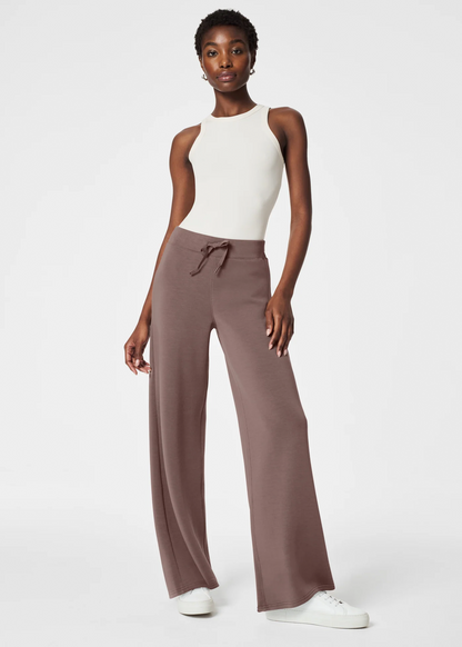 AirEssentials Wide Leg Pant