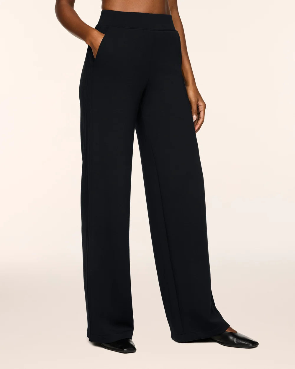 AirEssentials Pintuck Wide Leg Pant