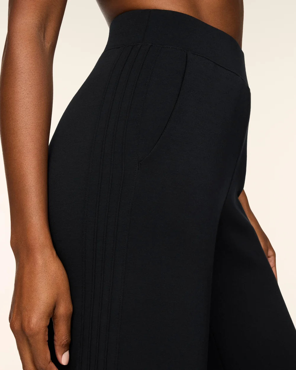 AirEssentials Pintuck Wide Leg Pant