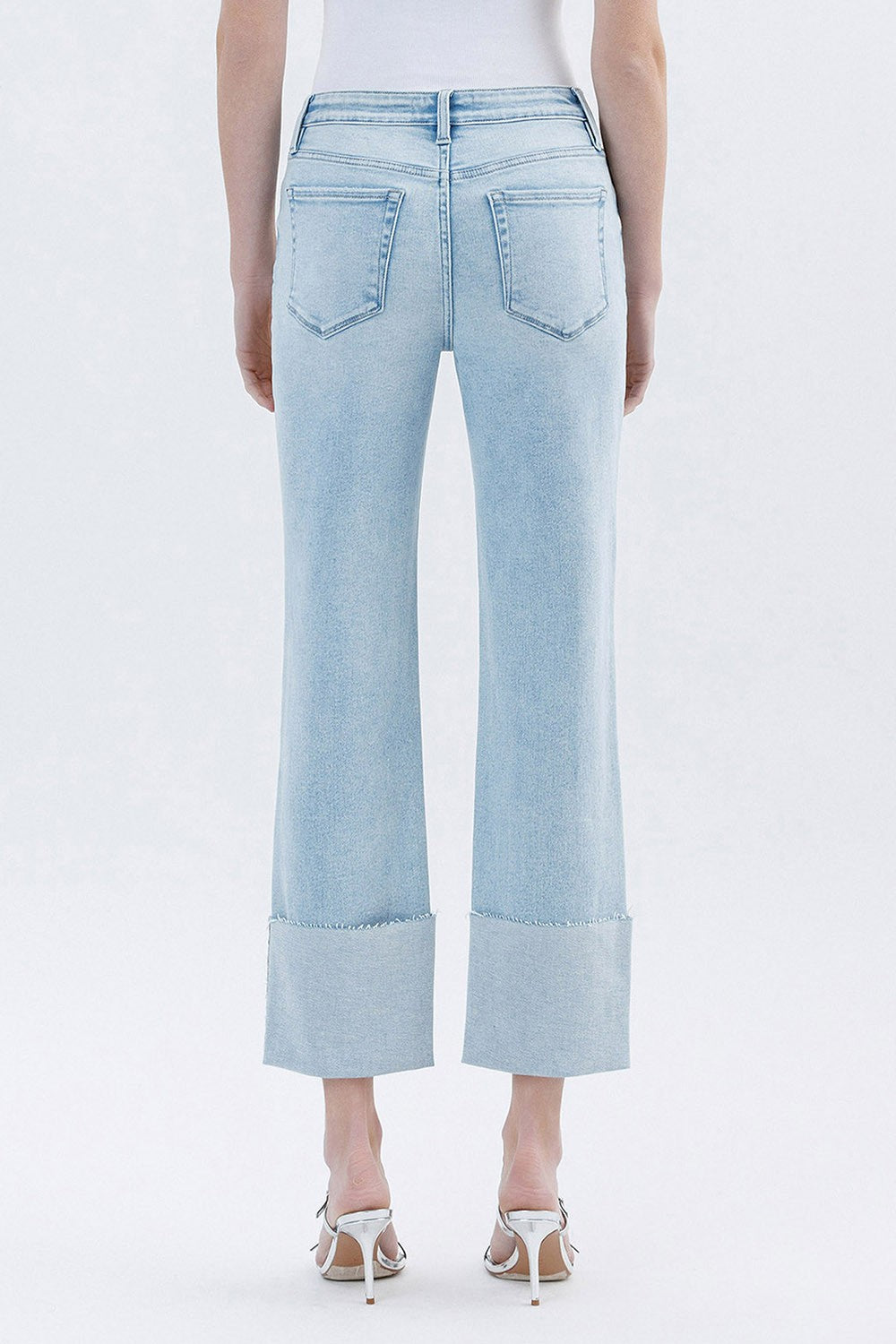 Wowed Cropped Straight Jean