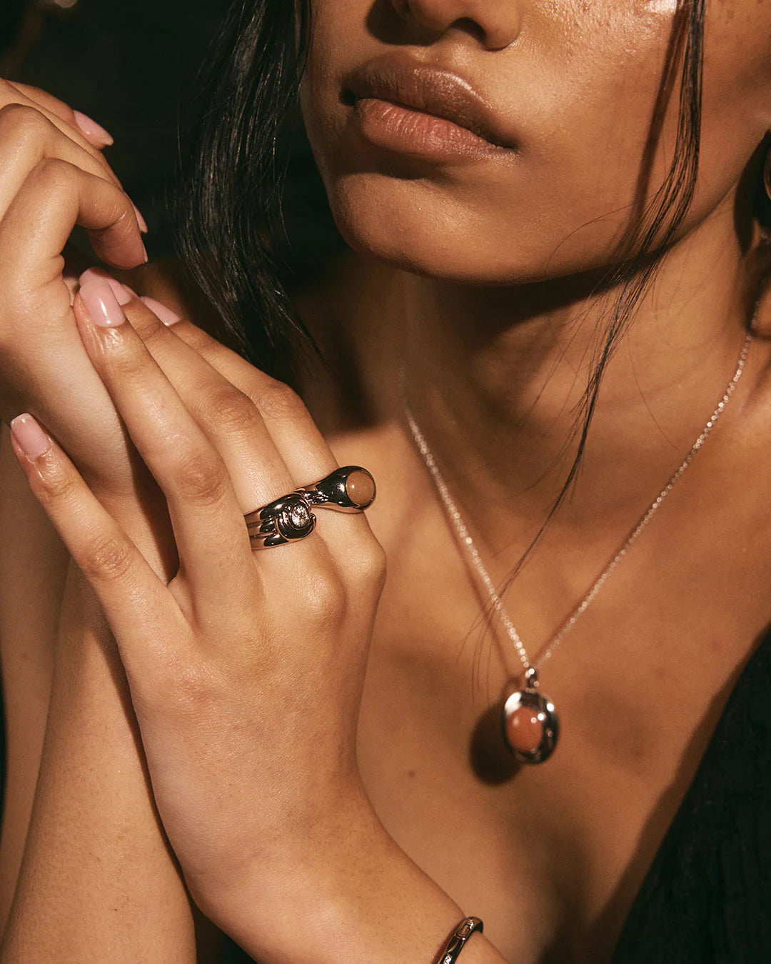 The Wave Bezel Cigar Band