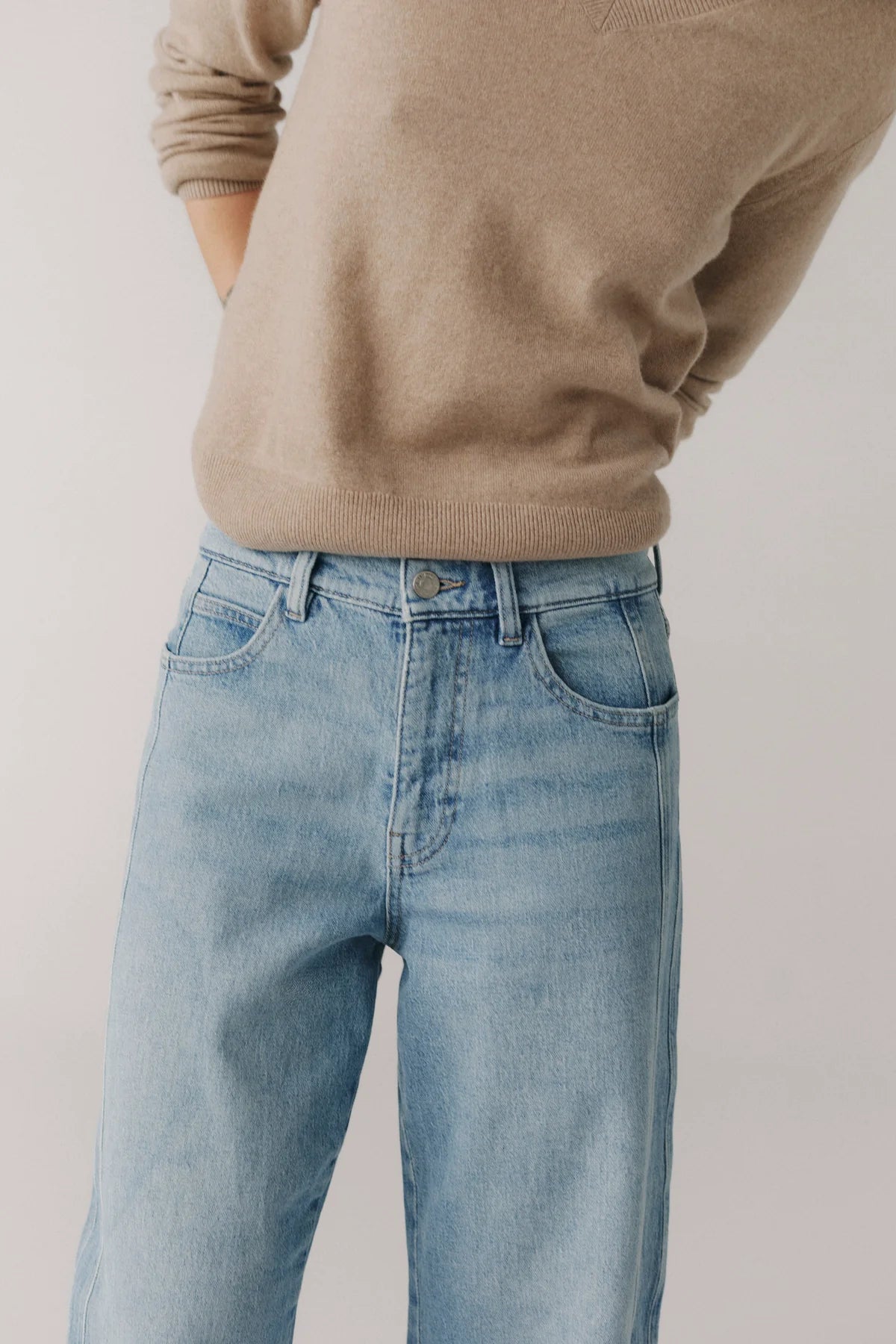 BNA Soft Curve Barrel Jeans - Clothes Horse
