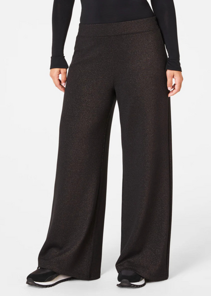 AirEssenials Wide Leg Pant With Shimmer