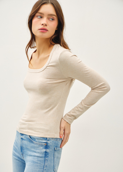 Basic Scoop Neck Longsleeve