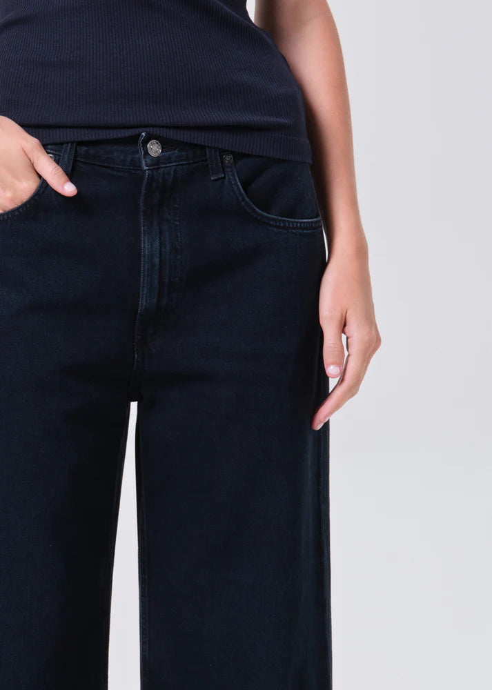 Low Curve Crop Jean