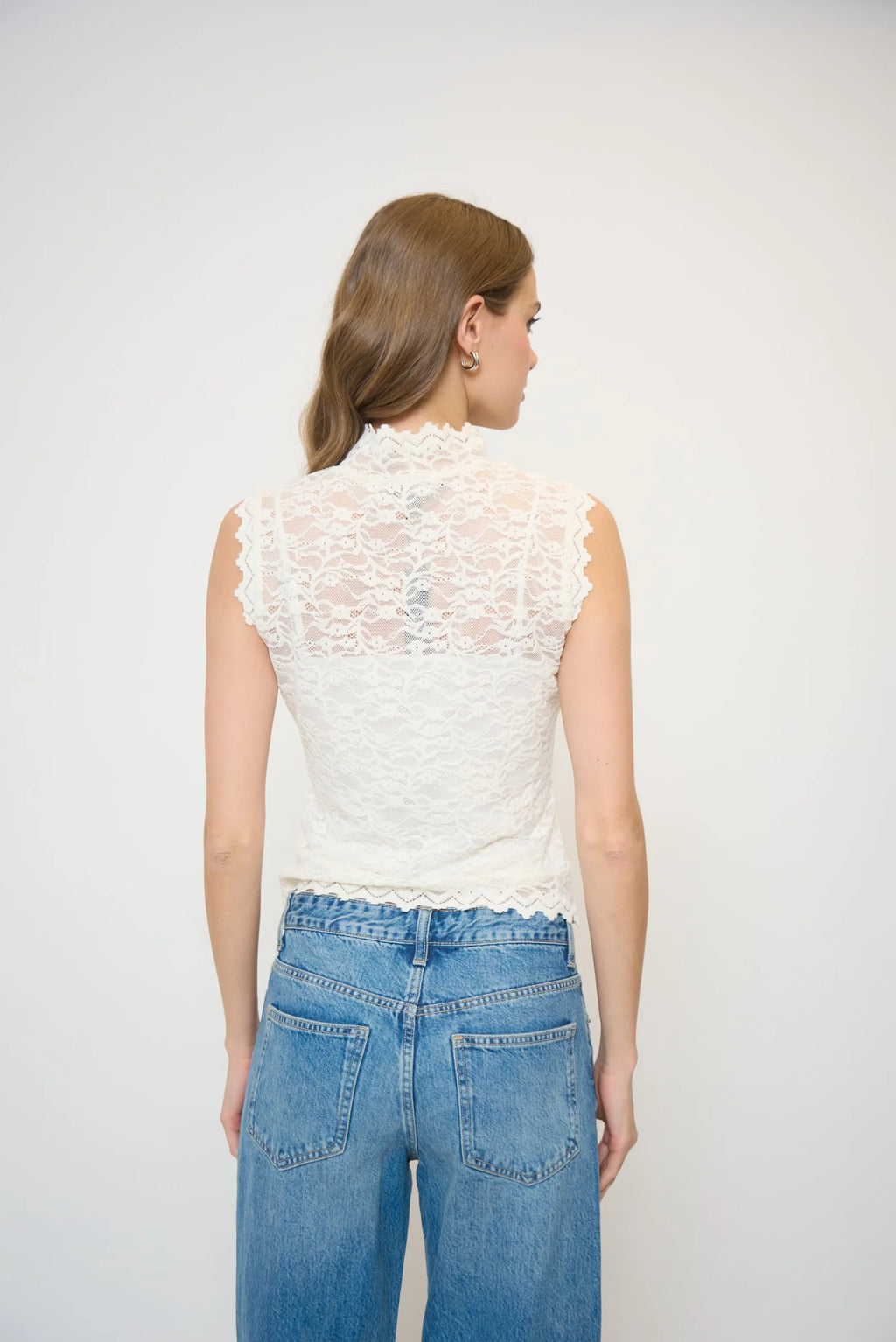 Stella Sleeveless Stretch Lace Turtleneck
