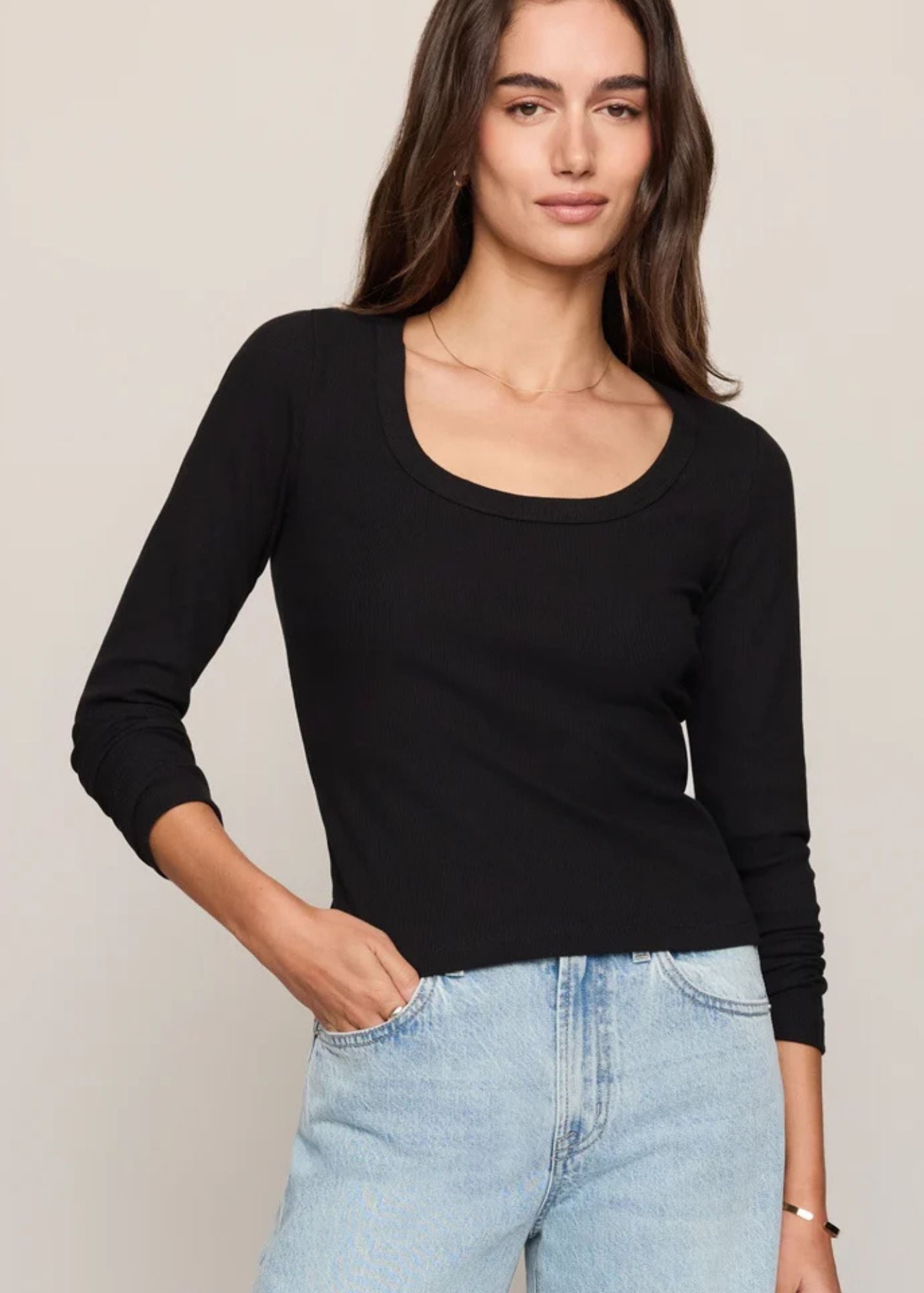 Greyson Scoop Long Sleeve Tee