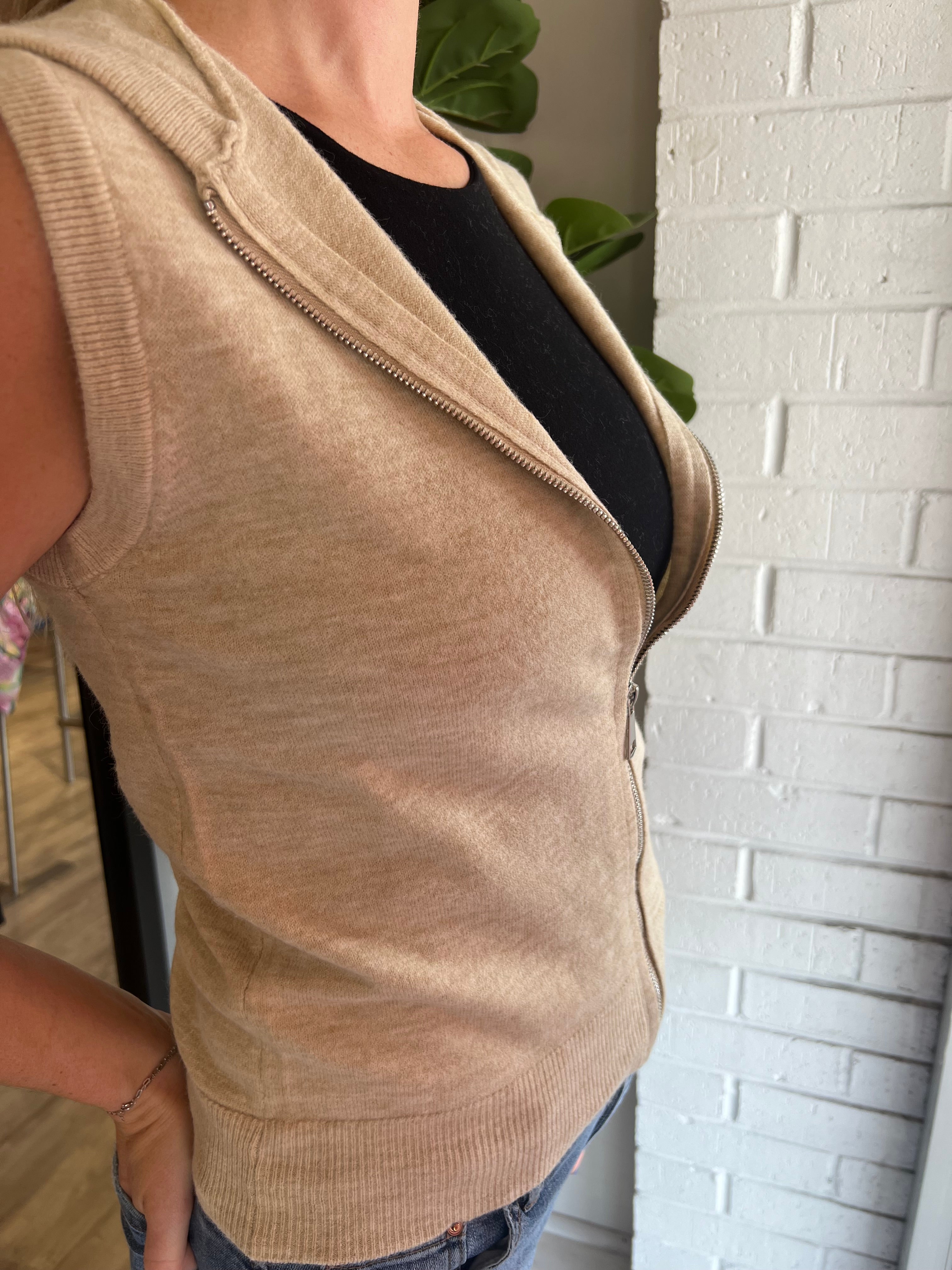 Camilla Sleeveless Sweatshirt