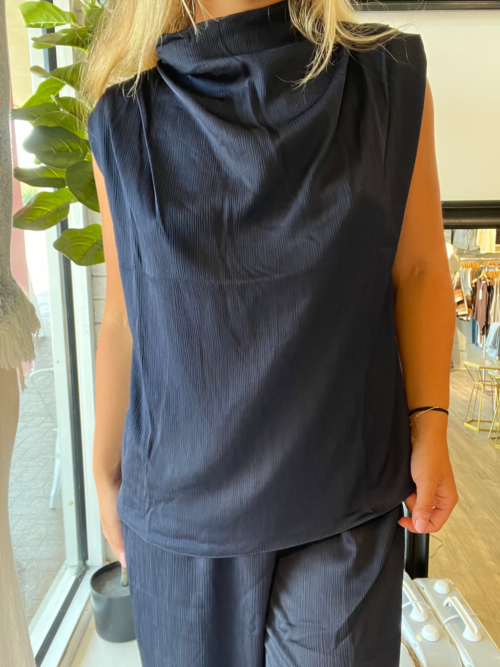 Beckette Micro Pliss Top