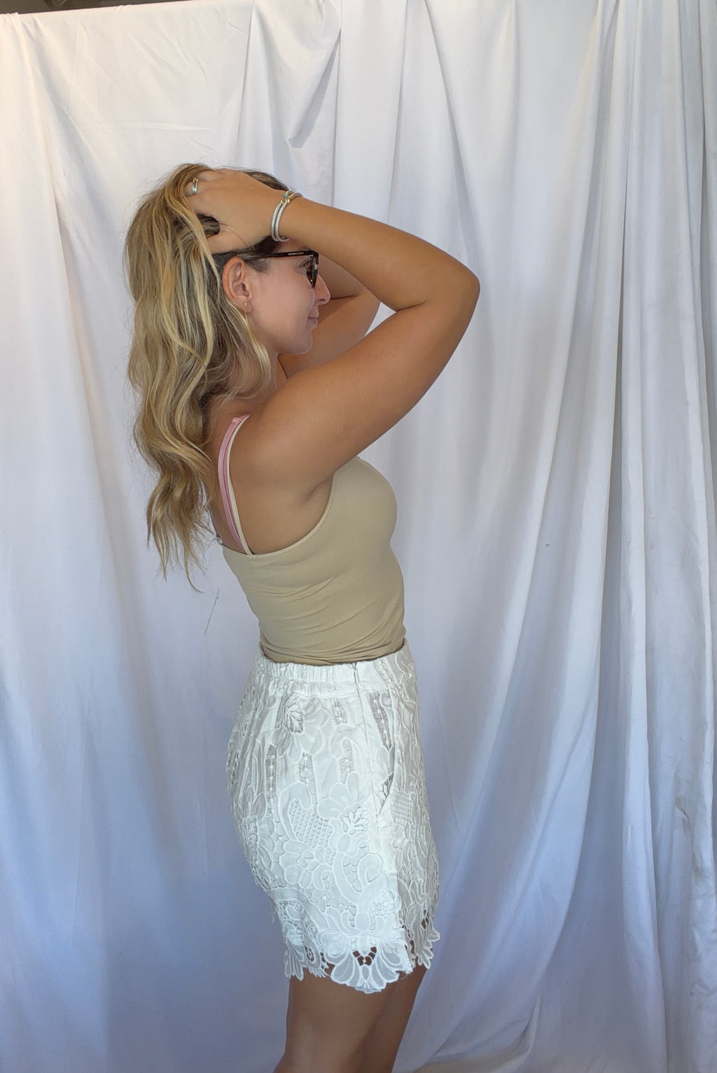 Holly Eyelet Set