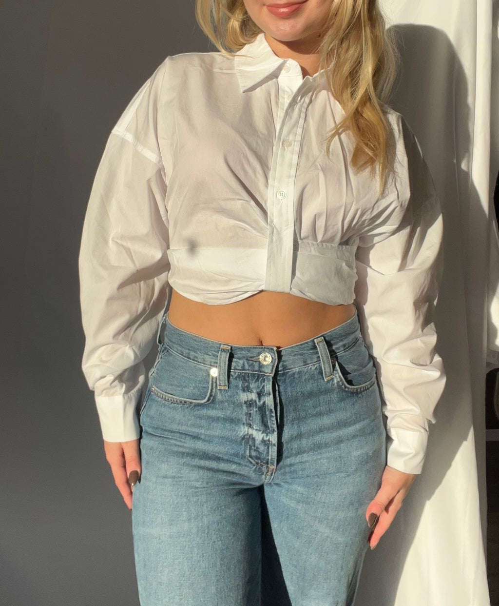 Ofania Gomlek Cropped Belted Hem Top