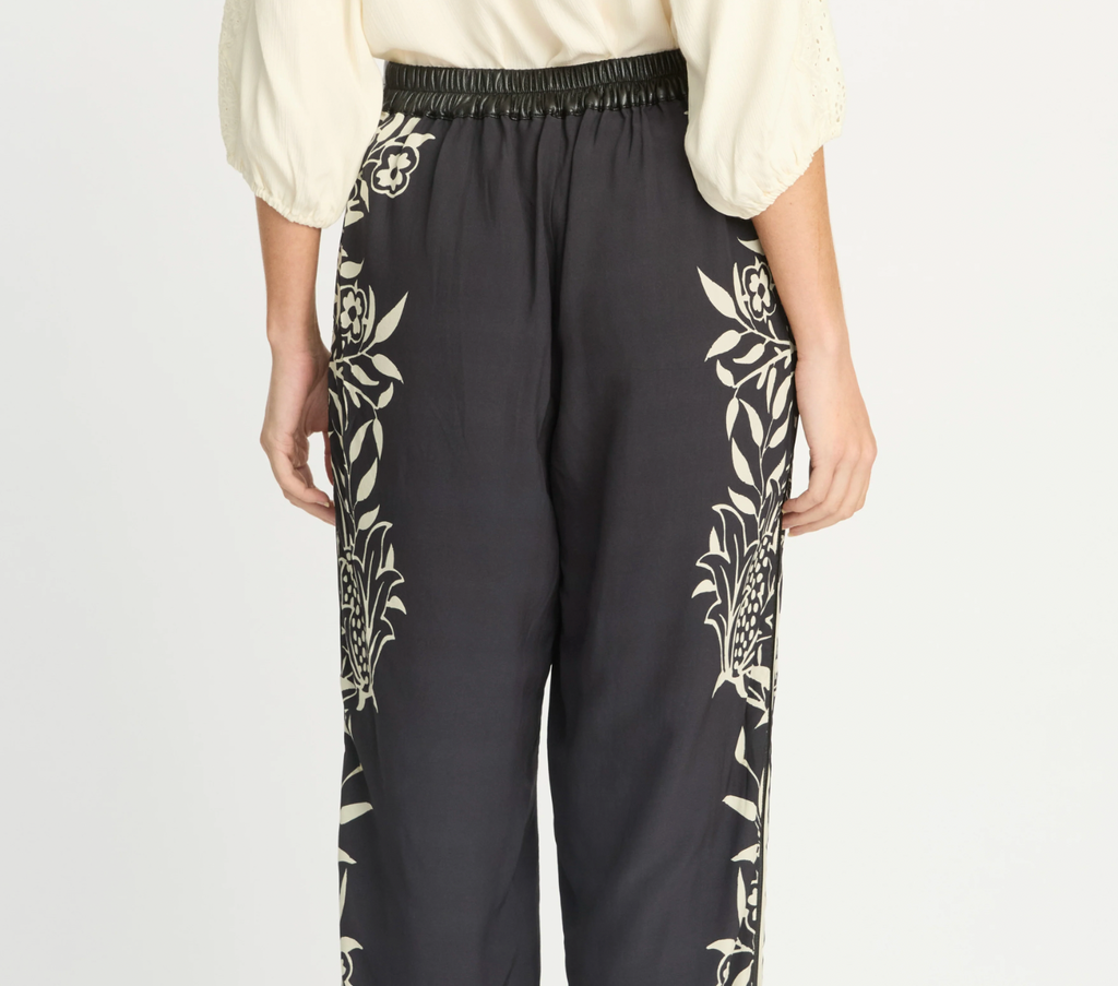 Maxine Pant