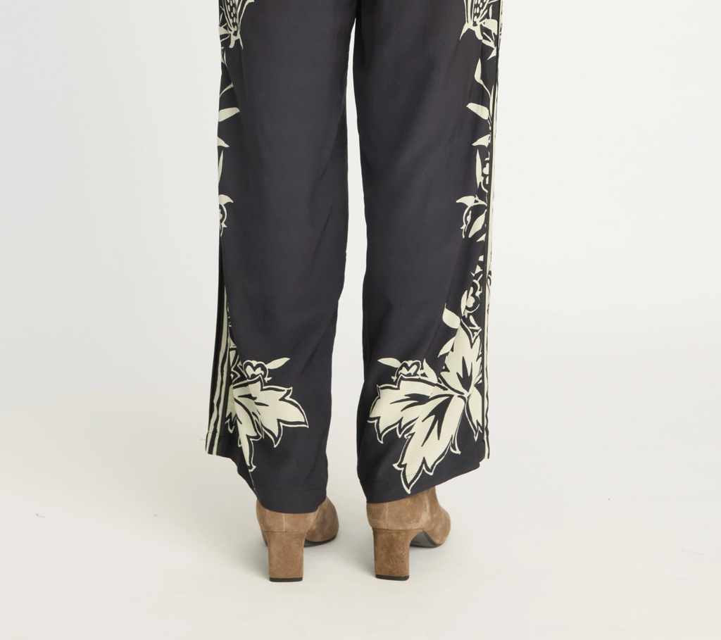Maxine Pant