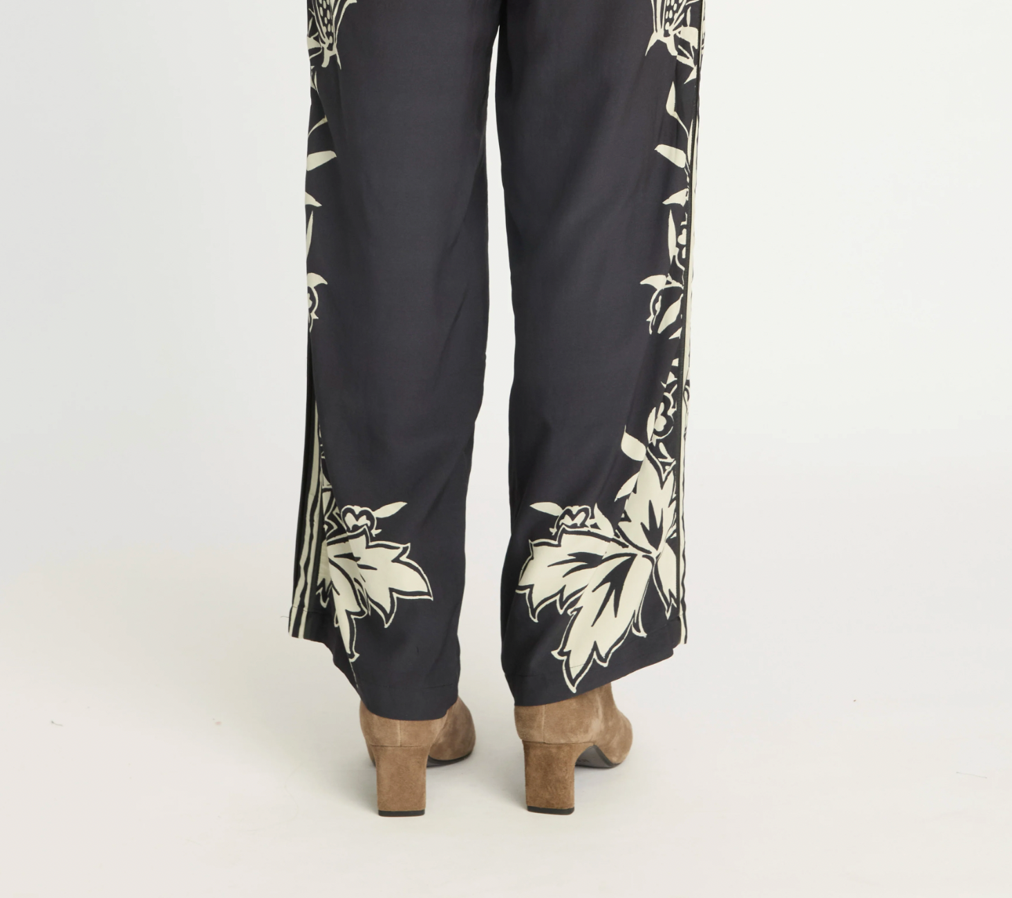 Maxine Pant