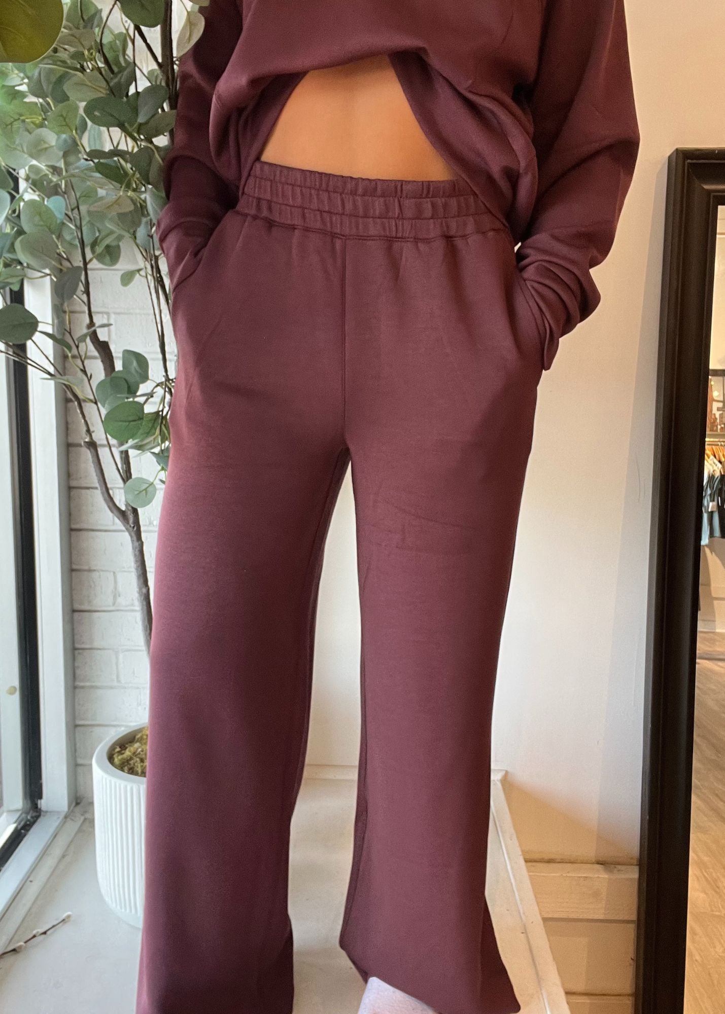 Meadow Wide Leg Jogger
