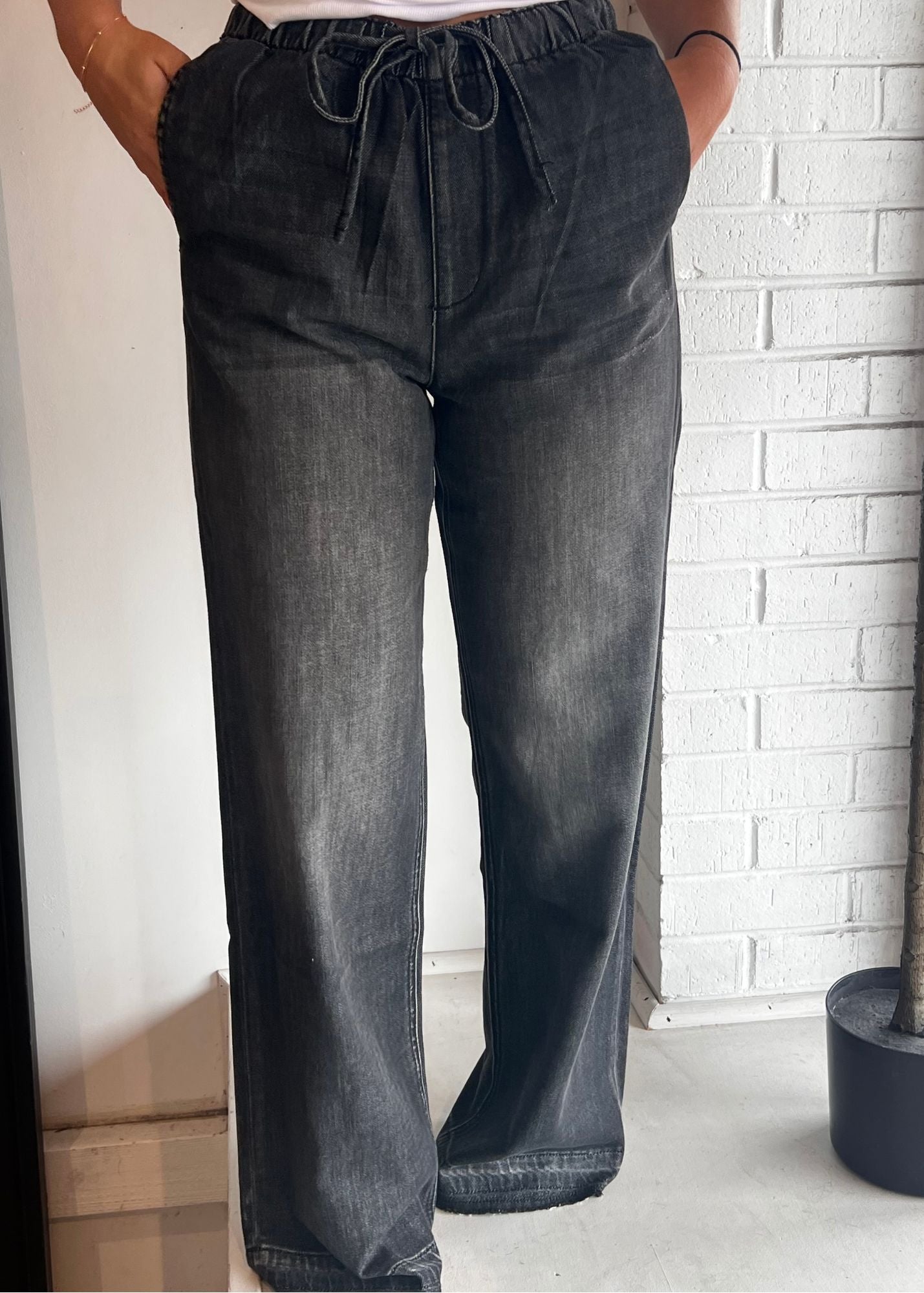 Genesis Drawstring Pant