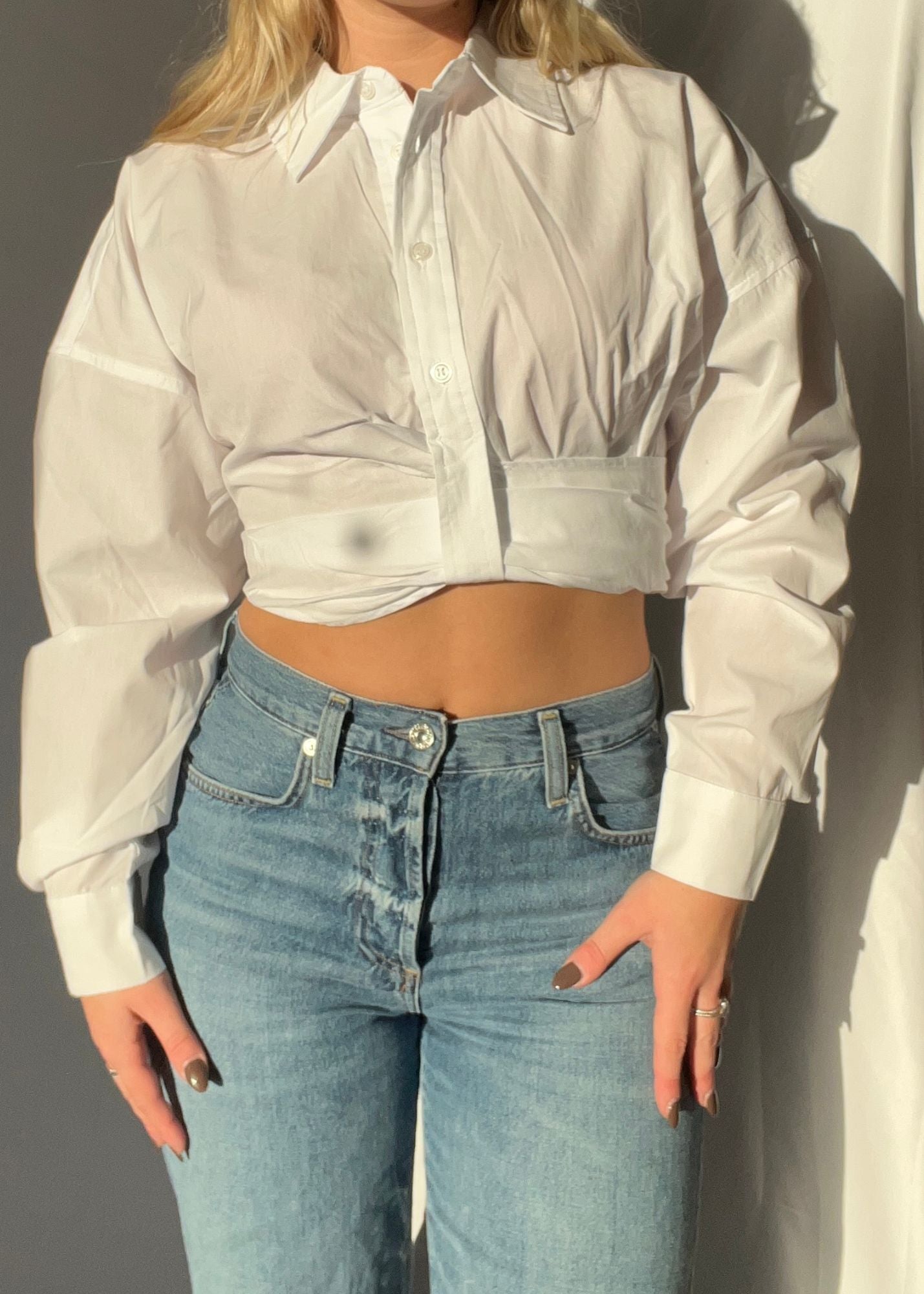 Ofania Gomlek Cropped Belted Hem Top