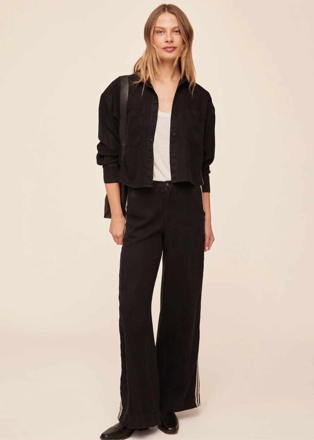 LS Two Pocket Trimmed Crop Shirt