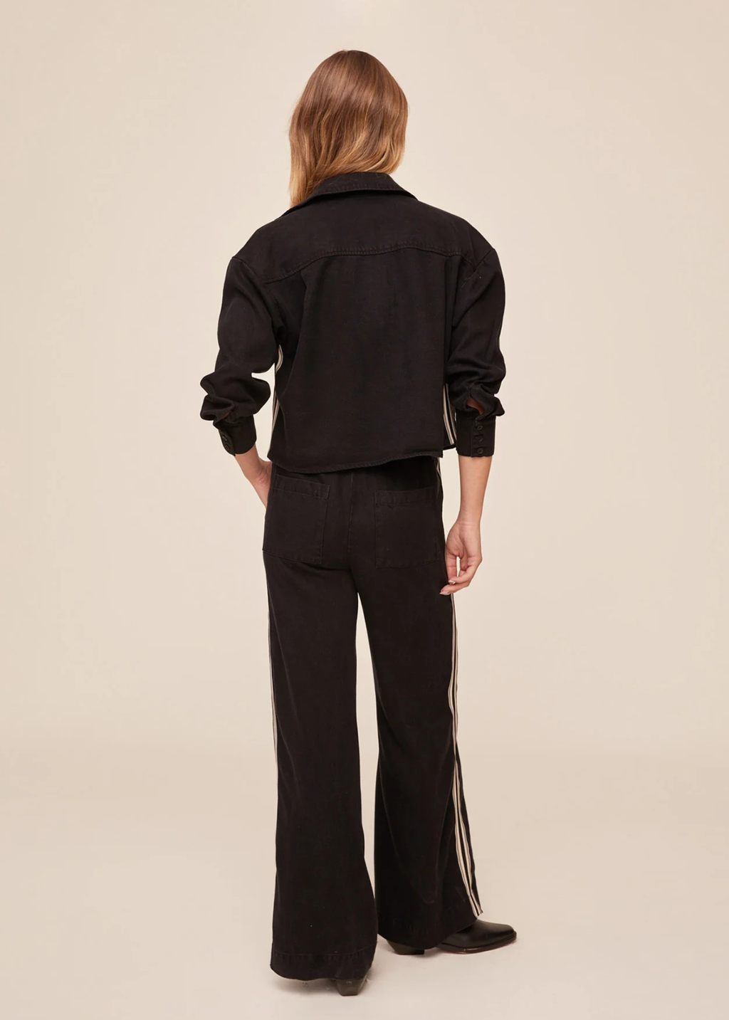 LS Two Pocket Trimmed Crop Shirt