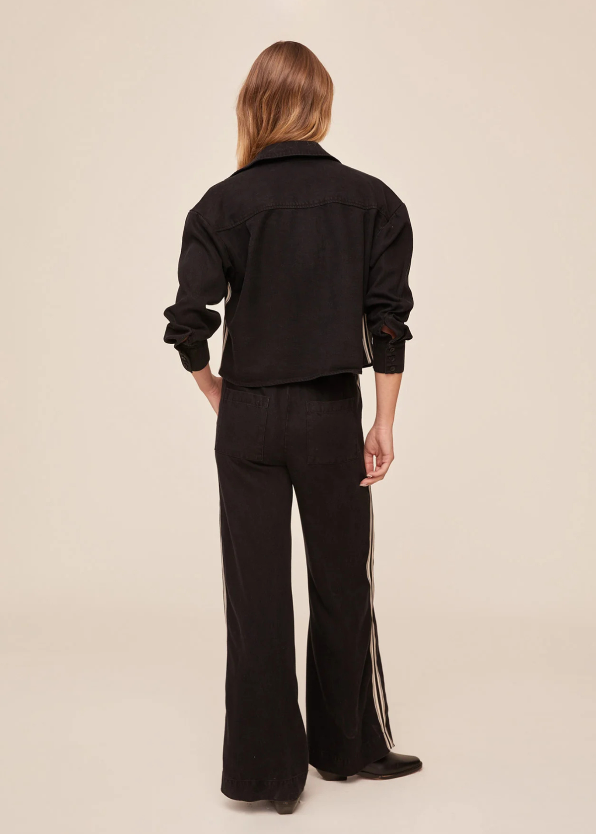 LS Two Pocket Trimmed Crop Shirt