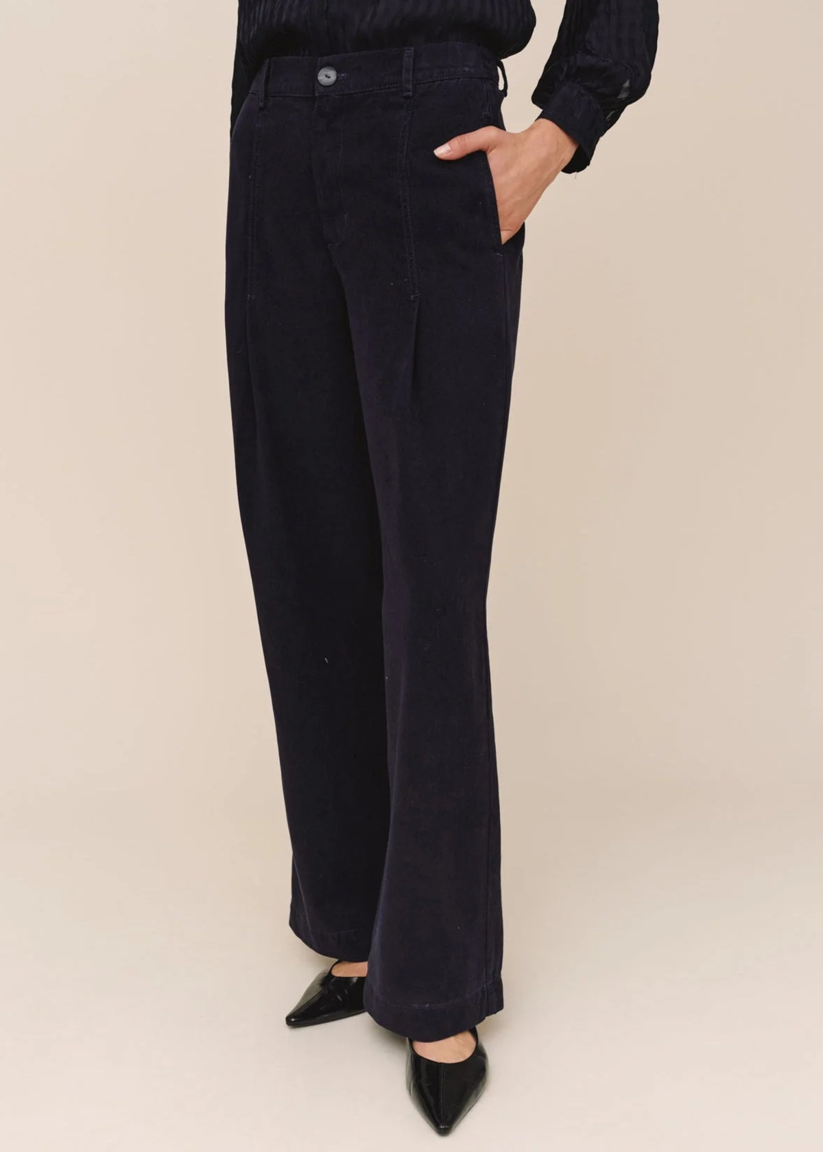 Elongated Tuck Pant