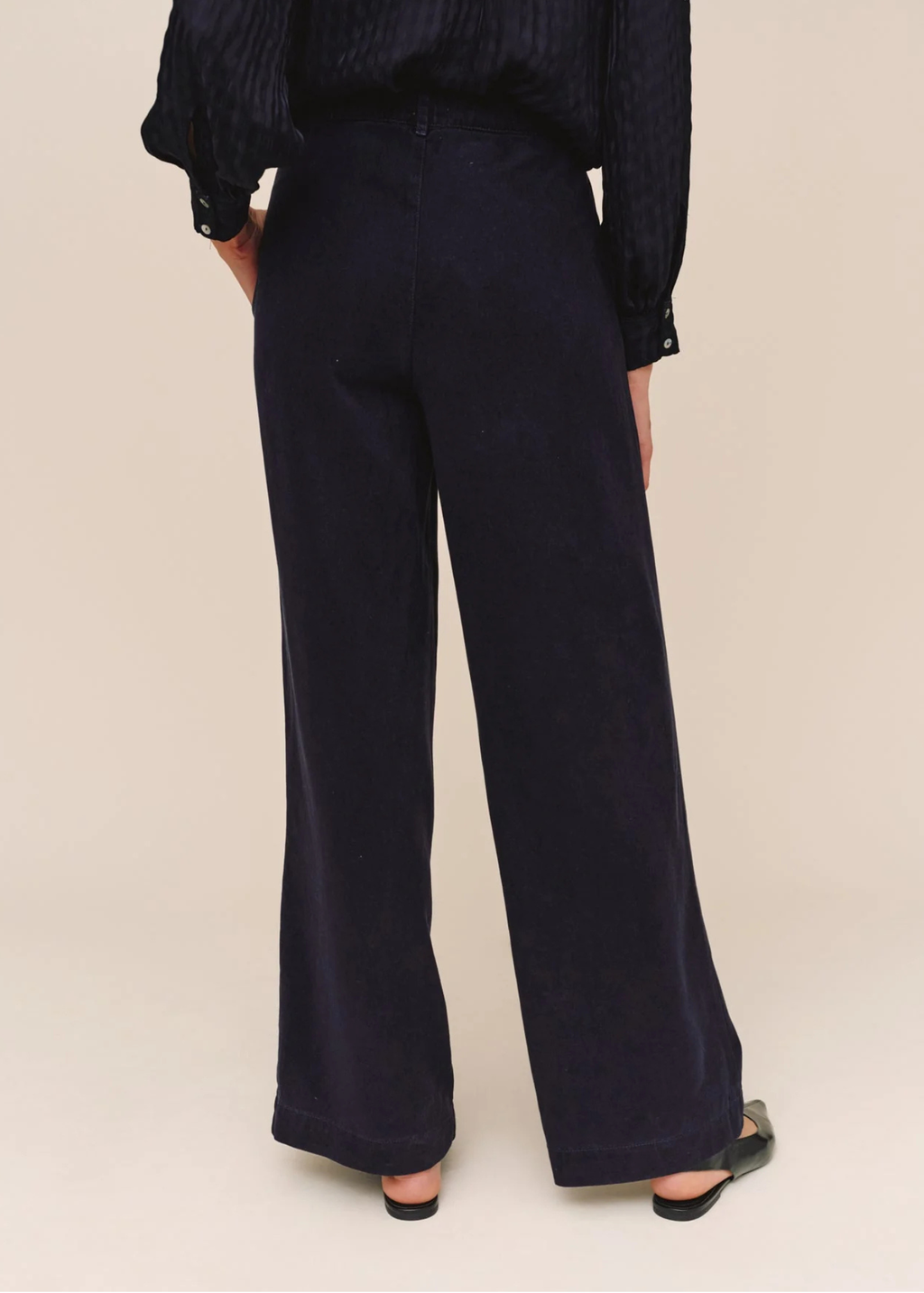 Elongated Tuck Pant
