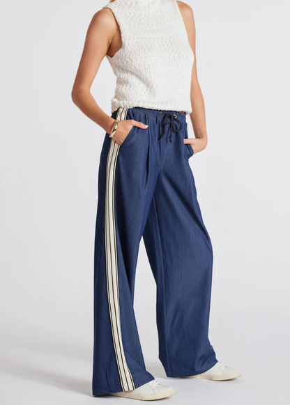 Sporty Tencel Pull On Pant