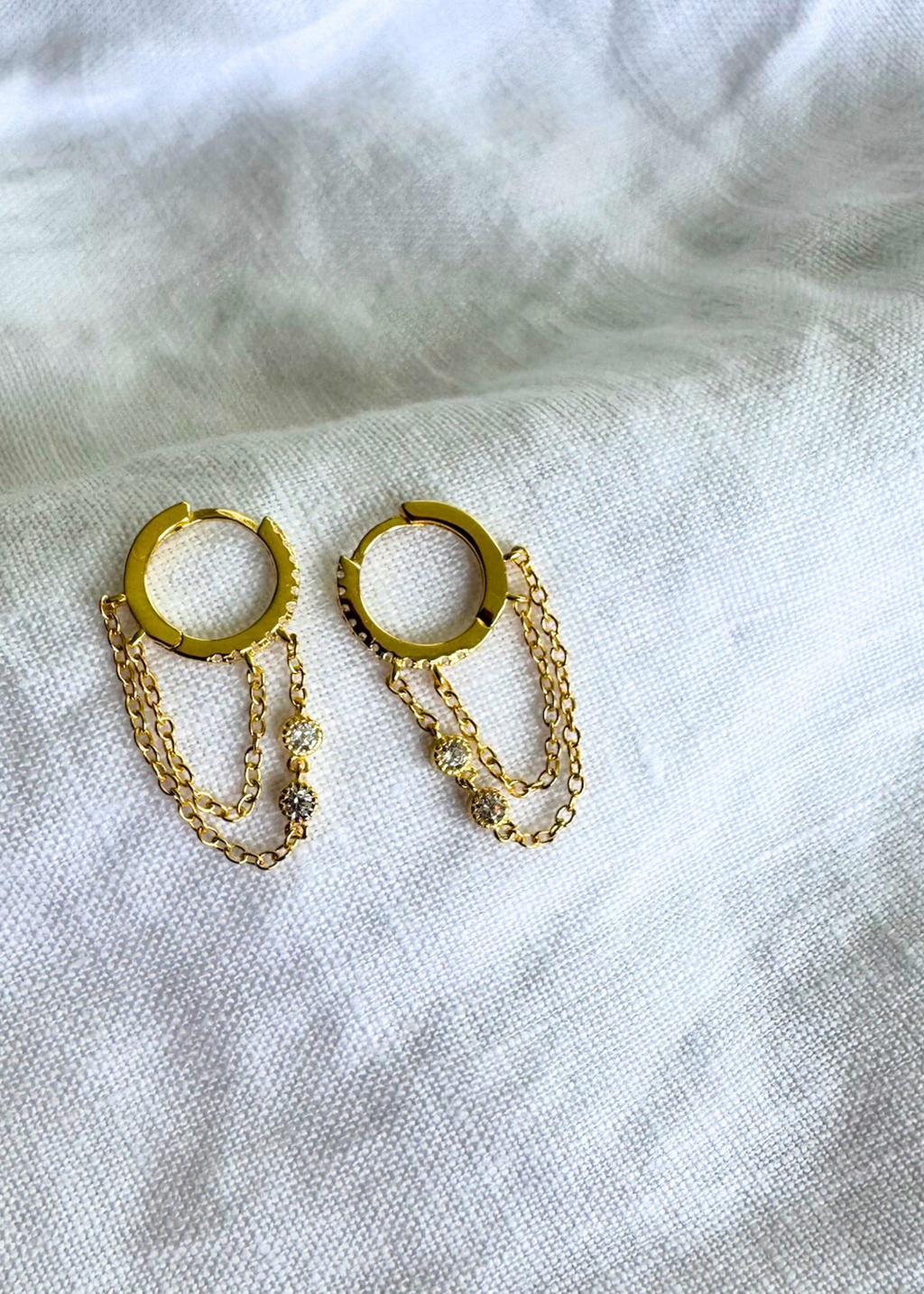 Lola Dangling Huggies