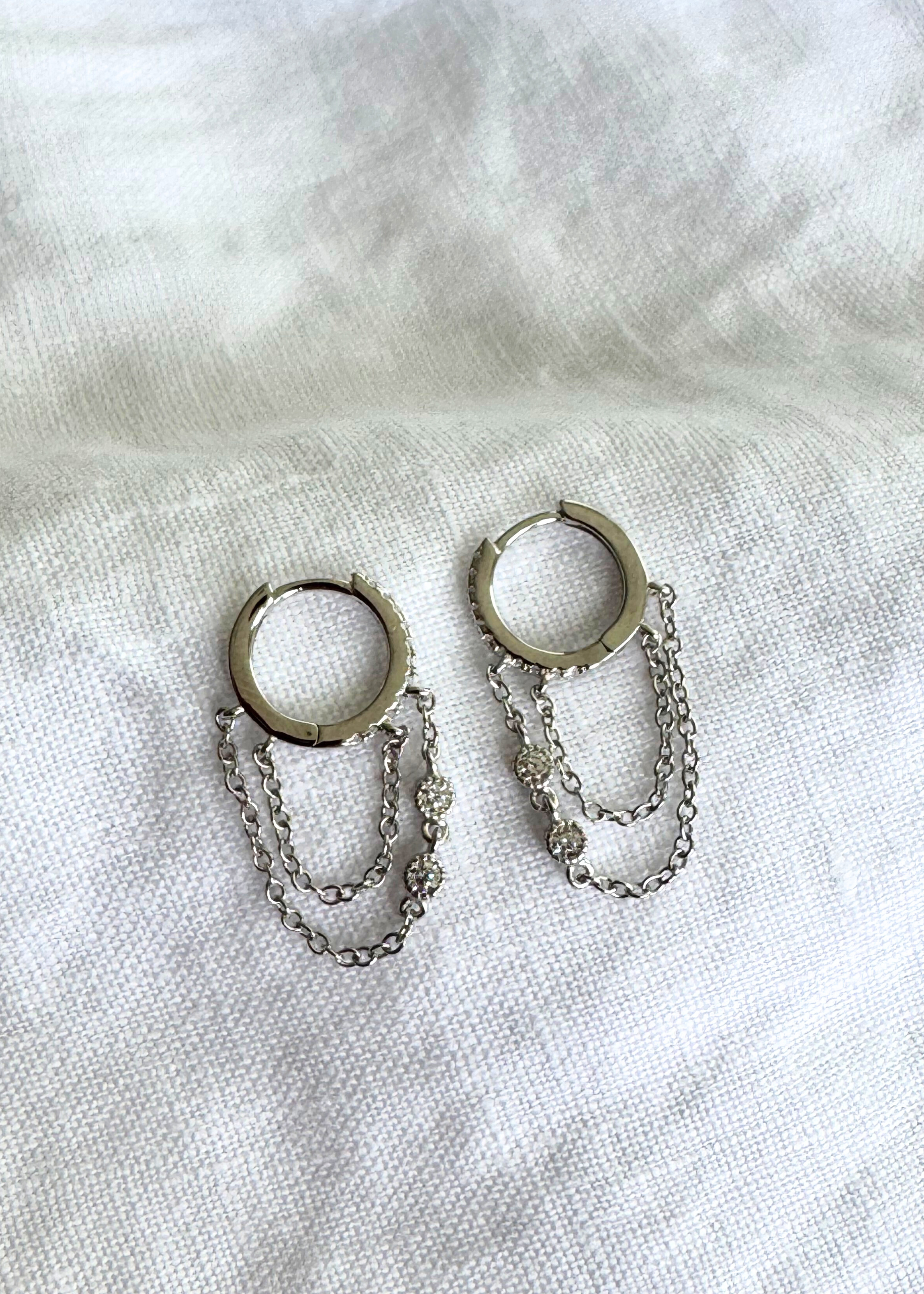 Lola Dangling Huggies