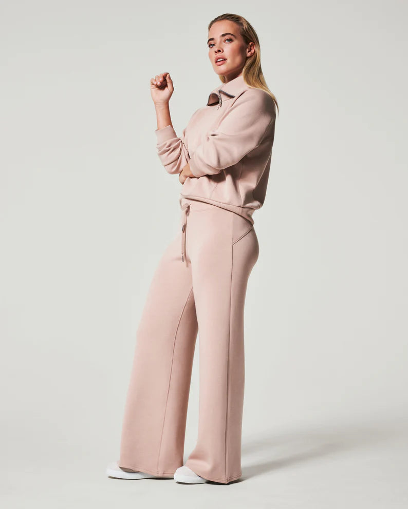 AirEssentials Wide Leg Pant