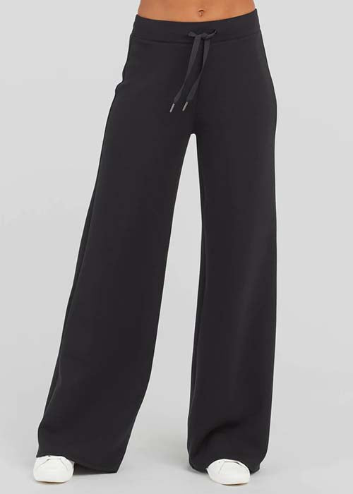 AirEssentials Wide Leg Pant